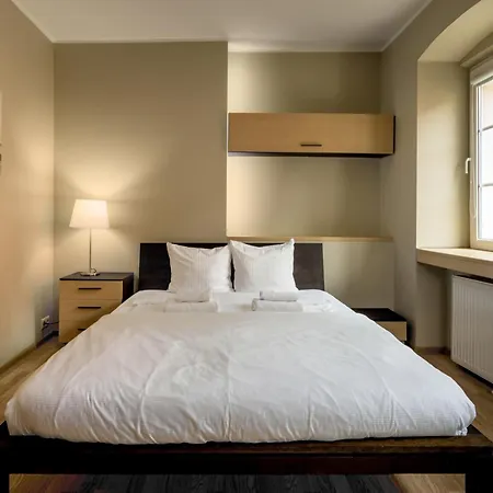 Rentplanet - Wiezienna Apartment *